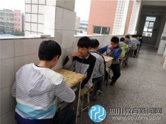 泸县石桥中学举办学生象棋比