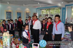 沙湾路小学少先队环保活动受省市领导好