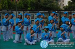 东城根街小学：经典润童年 书香伴成长