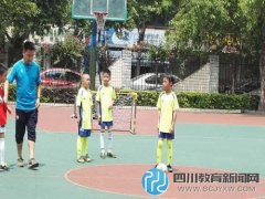 北站小学举行一、二年级足球比赛 精彩纷